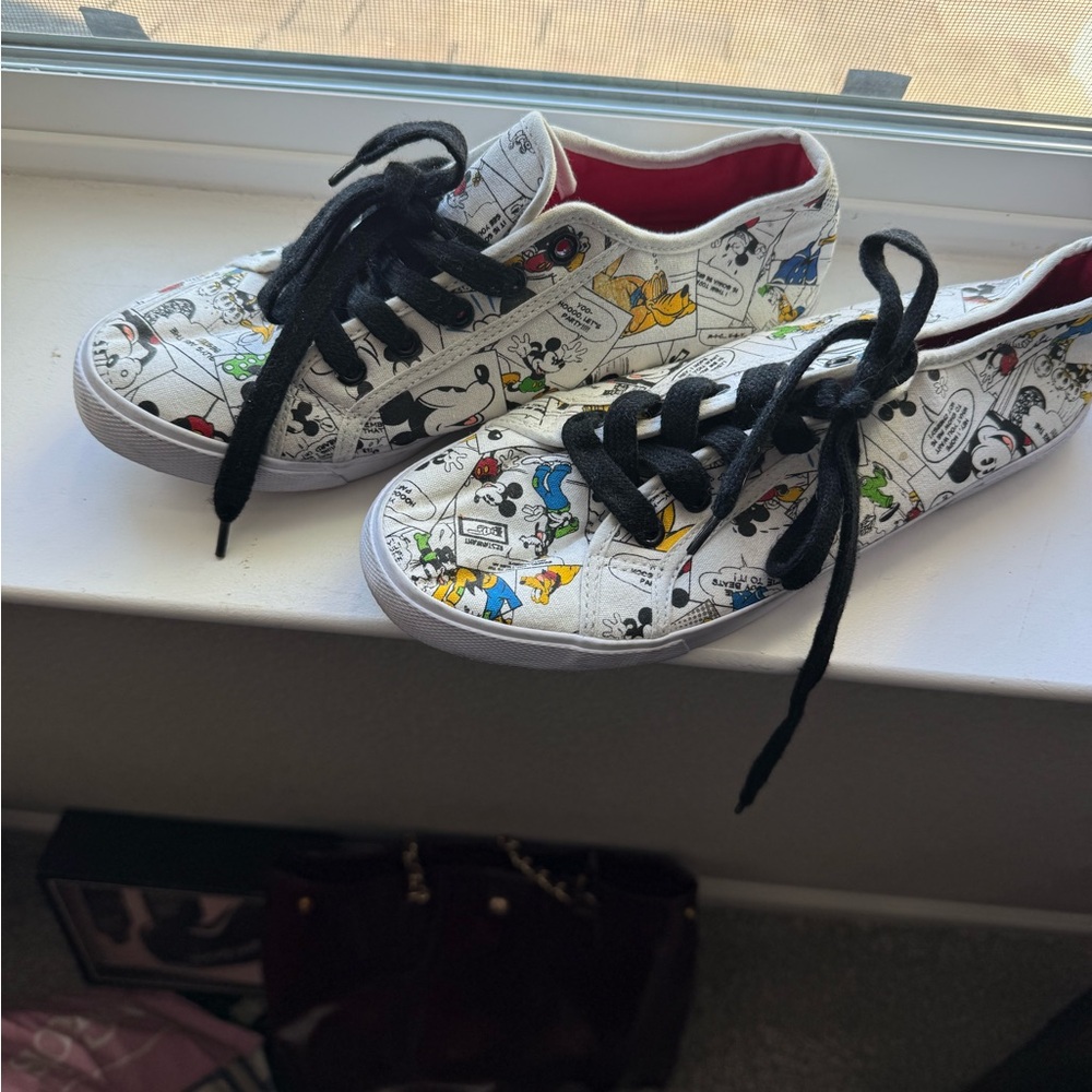 Disney Cartoon Print Sneakers - women’s size 9